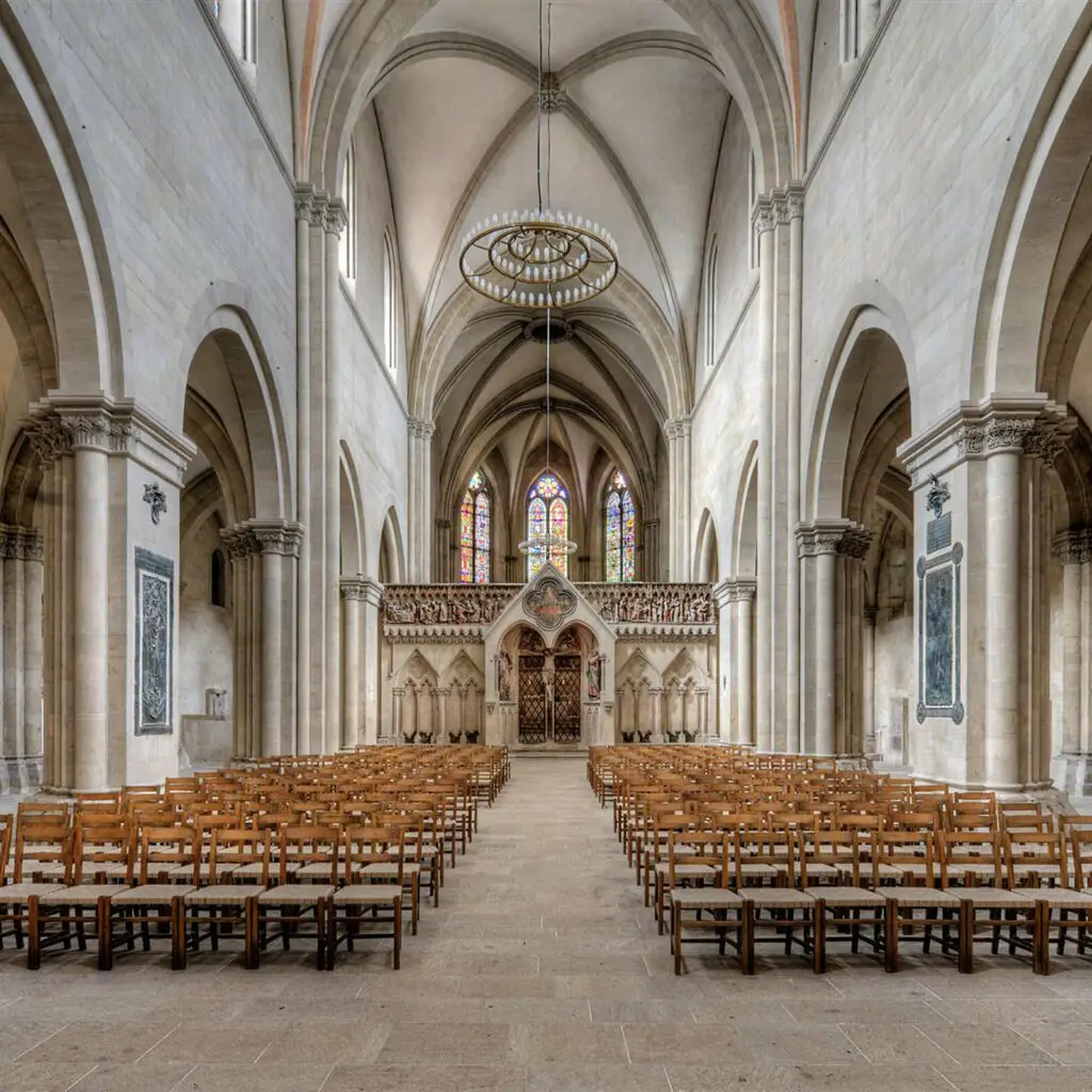 csm_4-Langhaus_Westlettner_klein_f5c211f1e0
